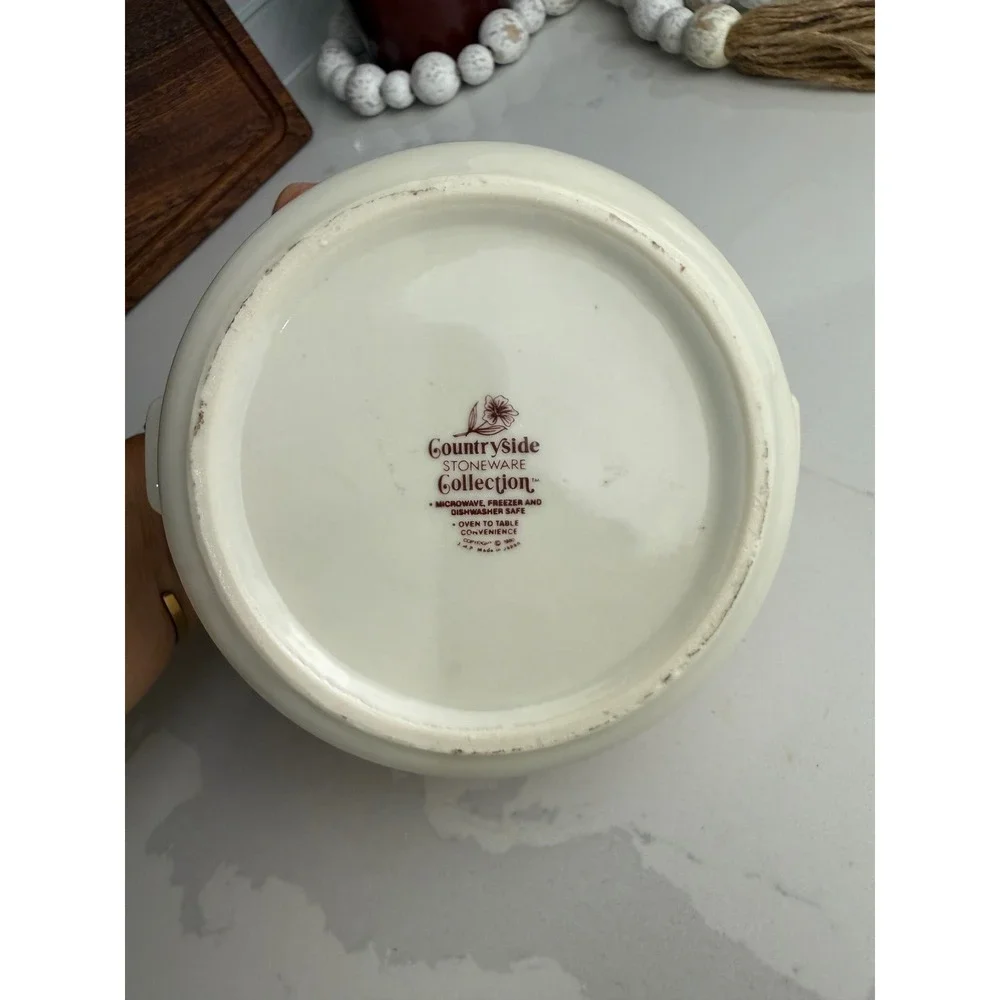 Vintage CountrySide Stoneware Collection Floral small Casserole Dish with Lid